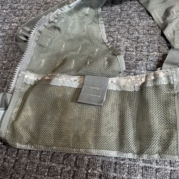Military Surplus - Molle  (FLC) Vest - Picture 4 of 5